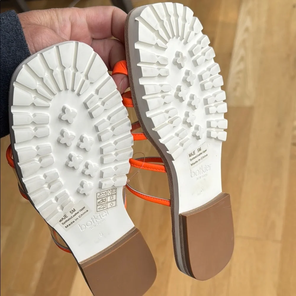 NWT! Botkier Maje Toe Loop Slide Women’s size 5